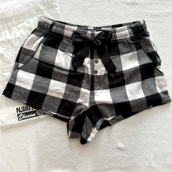 NWT DIXXON Women's Cozy Soft Flannel Checkered Lounge Shorts Size Medium - Picture 1 of 5